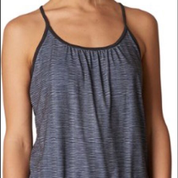 ✨ Prana
Andie Yoga Tank Top✨ - Picture 4 of 7